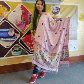 নিজস্ব ডিজাইনে তৈরি হাতের কাজের শাল SKU 25